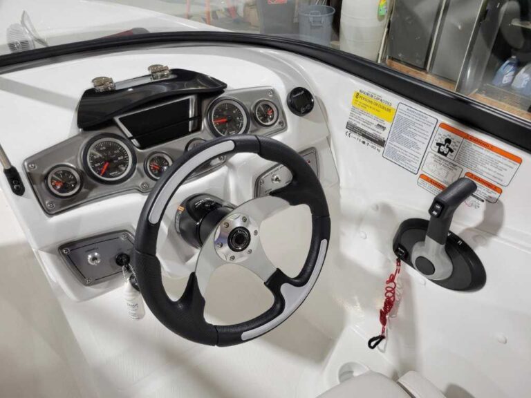 2024 Tahoe 200S US-BUJ32366F324 [photo 31]